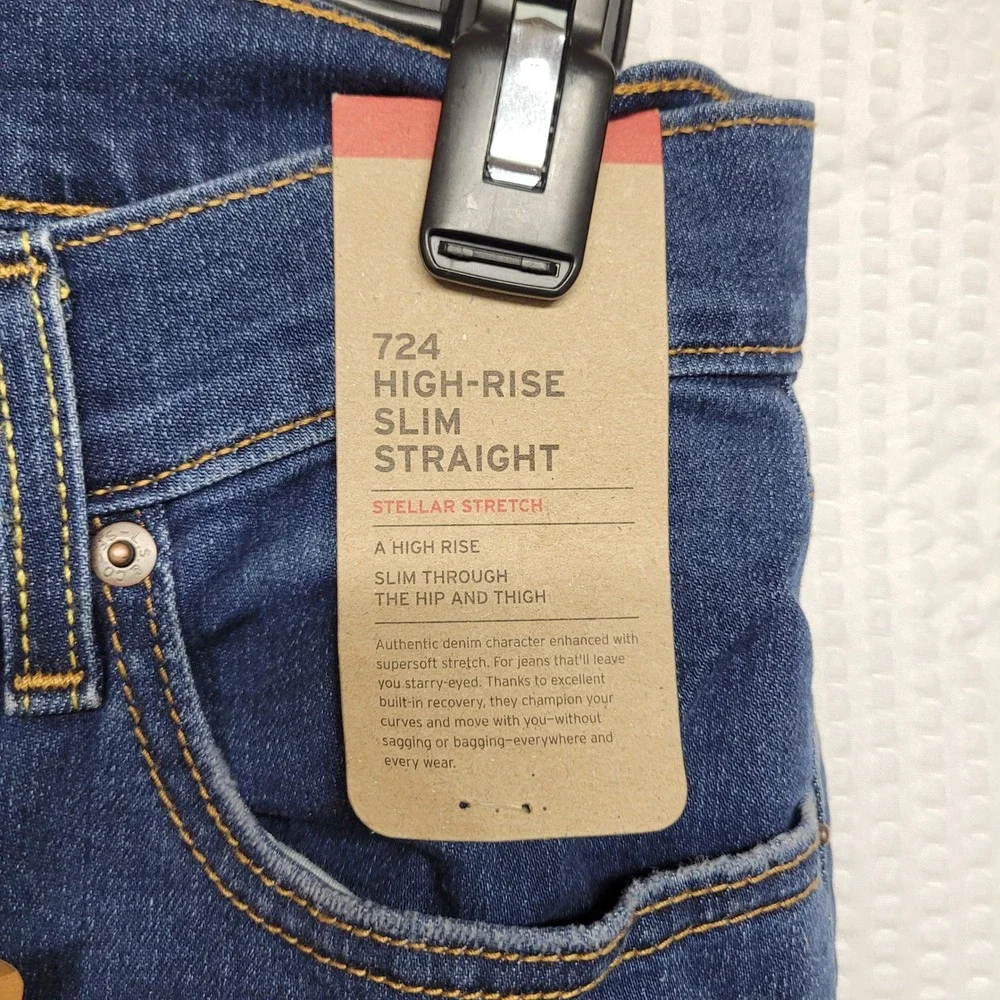 Levis levi 724